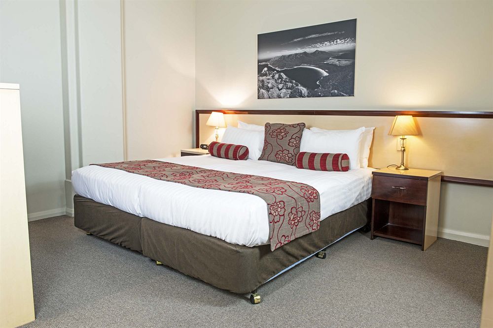 Mantra One Sandy Bay Road Хобарт Экстерьер фото